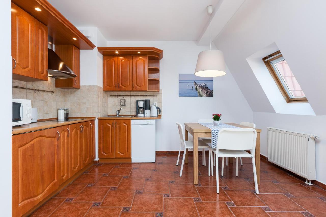 Port Kolobrzeg Cicha Street By Jantar Apartamenty Колобжег Екстериор снимка