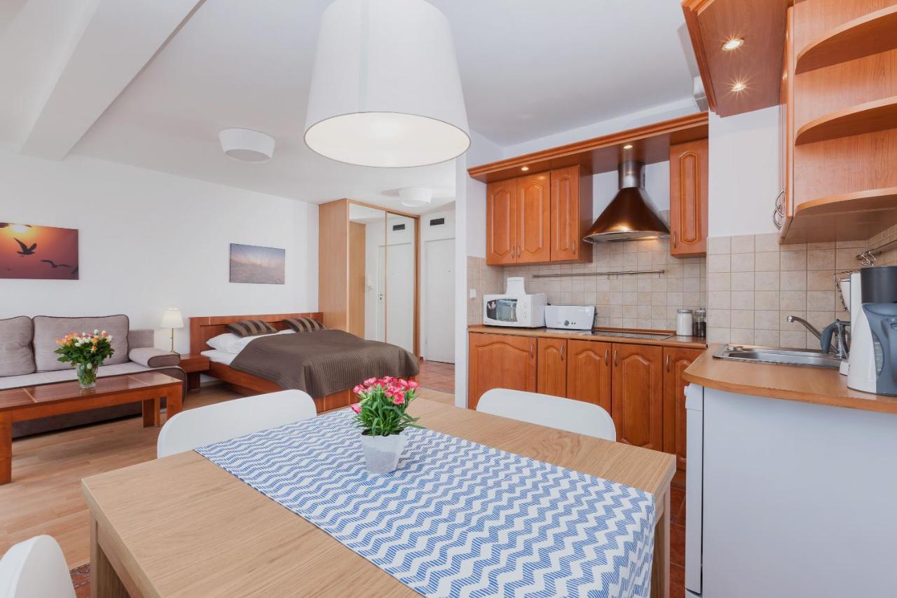 Port Kolobrzeg Cicha Street By Jantar Apartamenty Колобжег Екстериор снимка