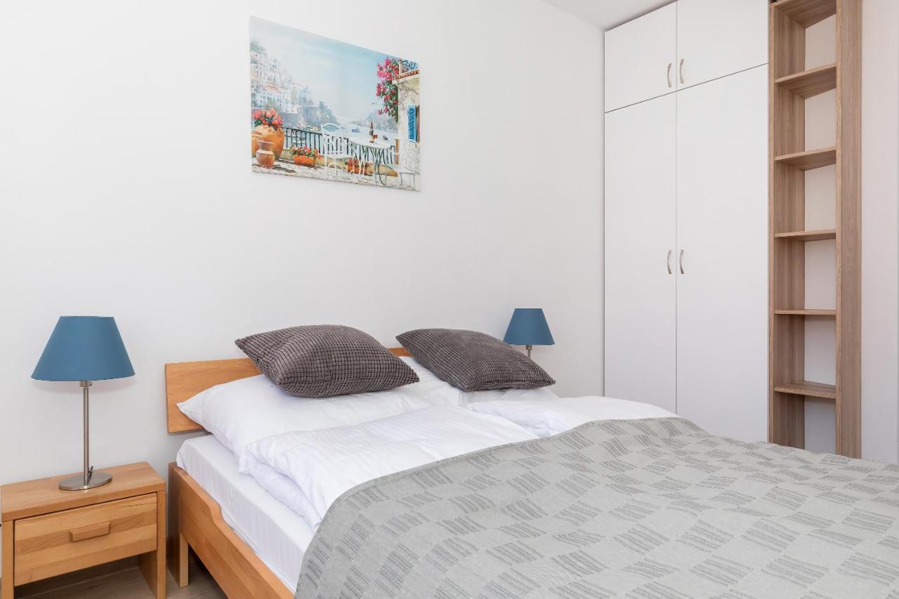 Port Kolobrzeg Cicha Street By Jantar Apartamenty Колобжег Екстериор снимка