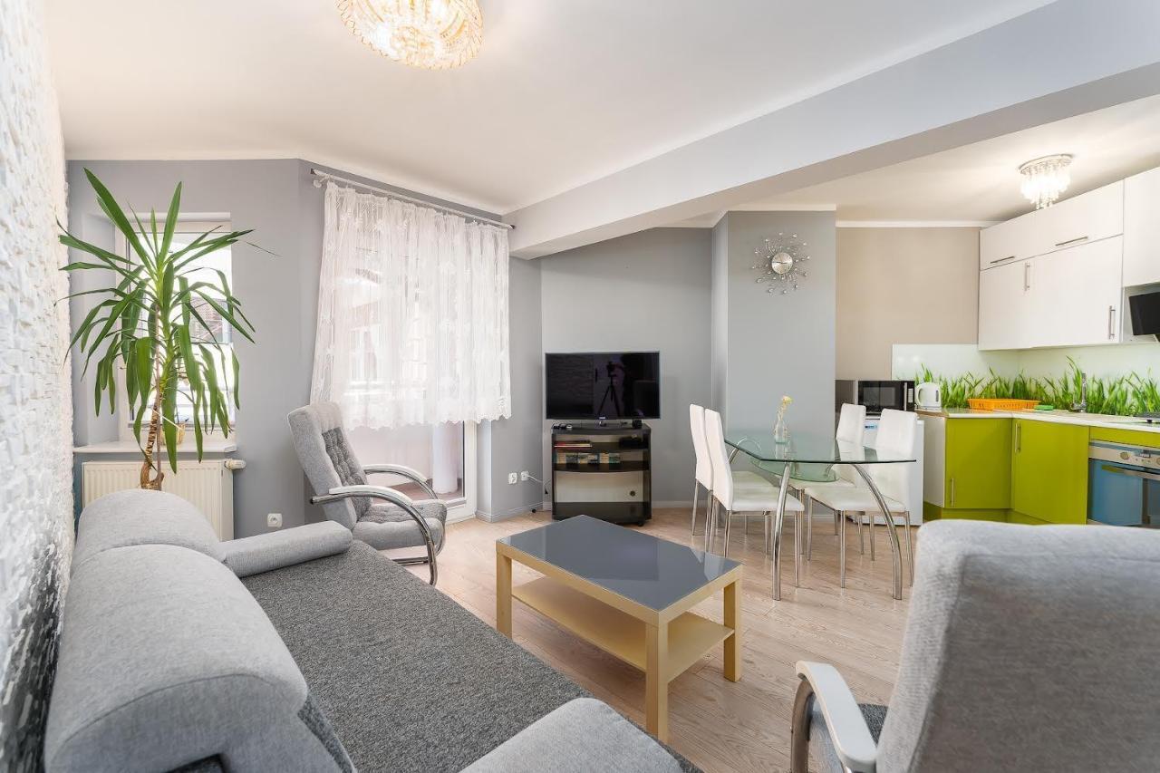 Port Kolobrzeg Cicha Street By Jantar Apartamenty Колобжег Екстериор снимка